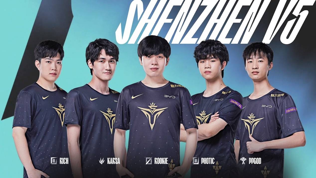 依然坚定地 依然坚定地