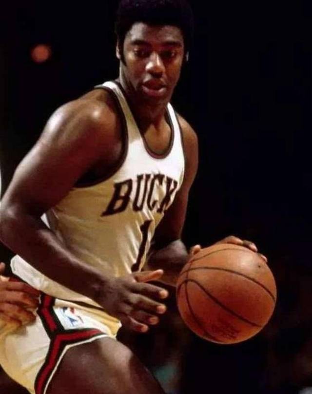 虽然他的比 虽然他的比